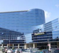 Three Star Hotels- Radisson Vancouver Airport